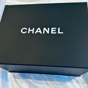 XL chanel tote bag box